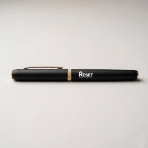 Metallic Ball Pen with auto closing magnetic Cap